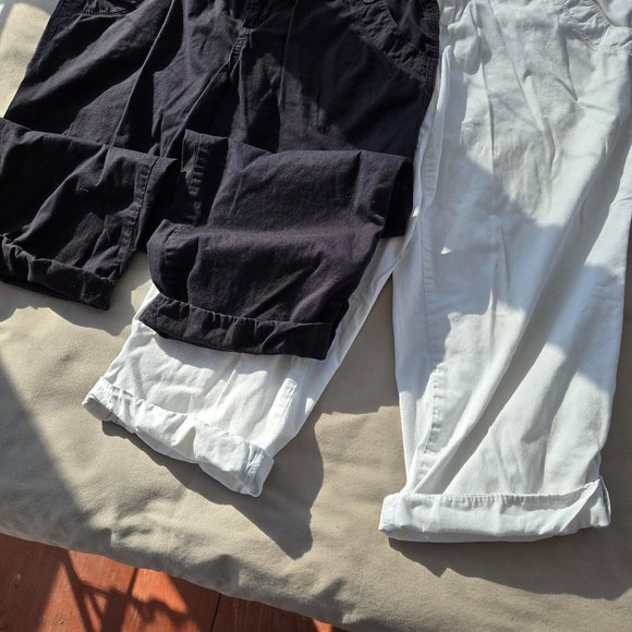 Calvin Klein Jeans 2 Pairs of Capri Pants Womens 10 Tab Hem Casual Button - Picture 11 of 12